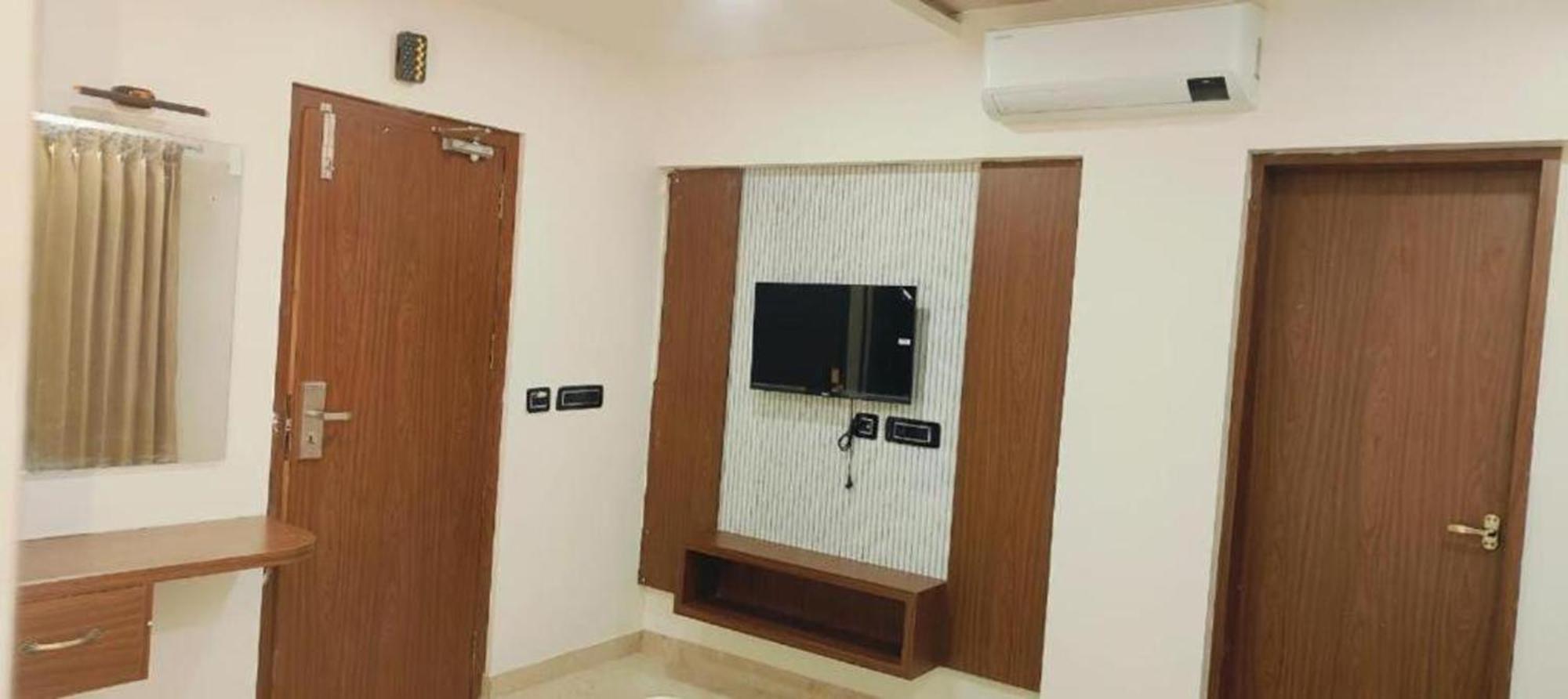 Sree Mahalakshmi Residency By K Hotels Virudunagar 外观 照片