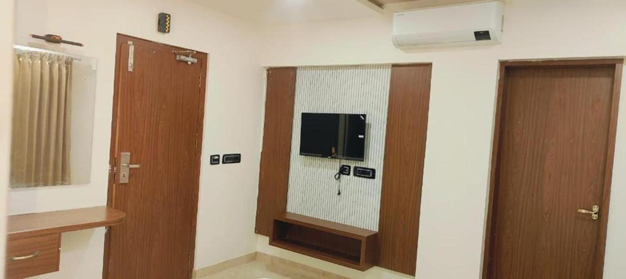 Sree Mahalakshmi Residency By K Hotels Virudunagar 外观 照片