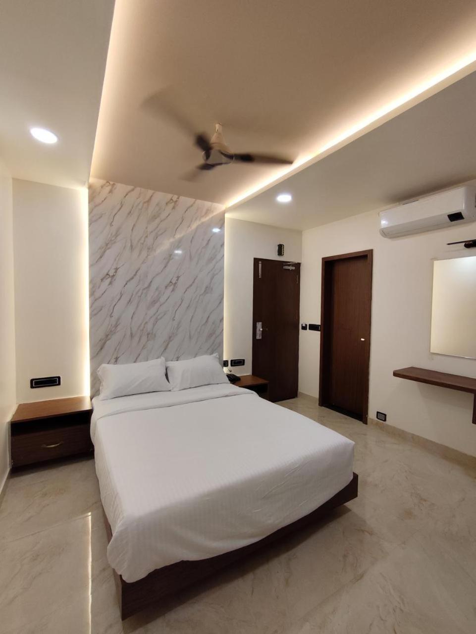 Sree Mahalakshmi Residency By K Hotels Virudunagar 外观 照片